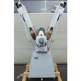 Rondo Sockel-Ausrollmaschine 605 mm Bandbreite, mit kurzen Tischen