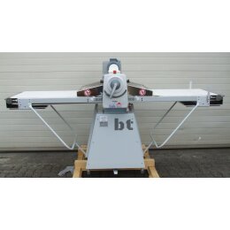 Rondo Sockel-Ausrollmaschine 605 mm Bandbreite, mit kurzen Tischen