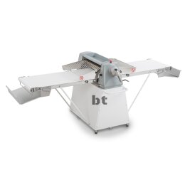 Rondo Sockel-Ausrollmaschine 640 mm Bandbreite, mit langen Tischen